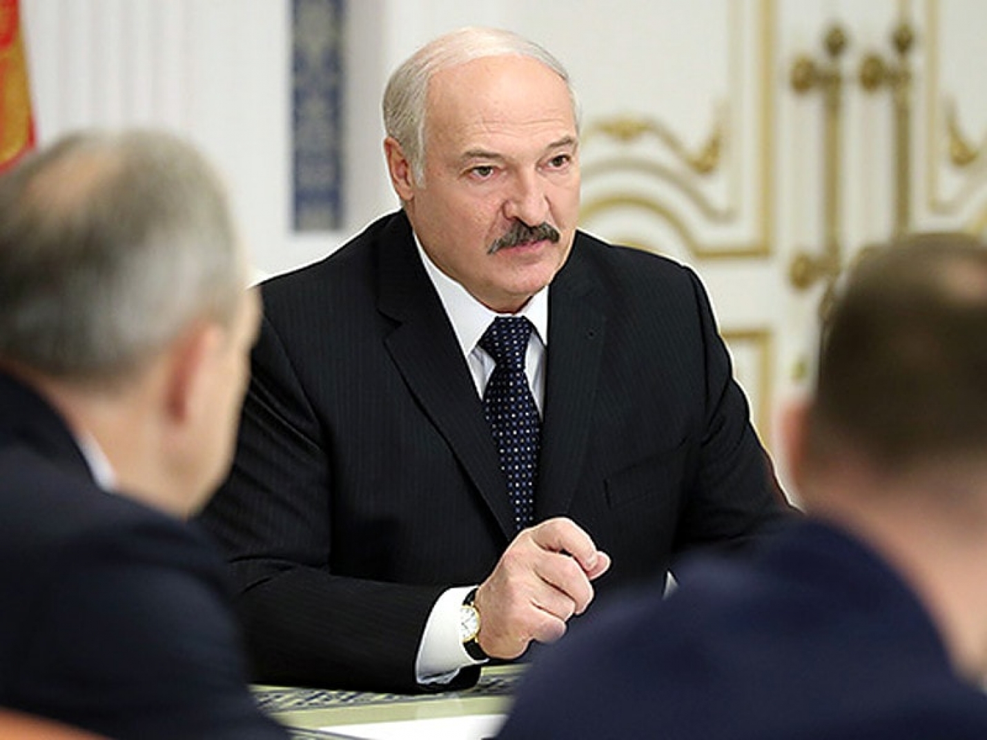 Лукашенко поручил разобраться по всем фактам задержаний